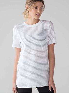 Lululemon Uncovered Tall Tee Size 6